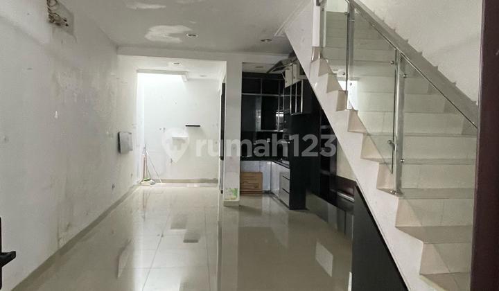 Rumah Cantik Di Green Lake City Furnished Siap Huni 2
