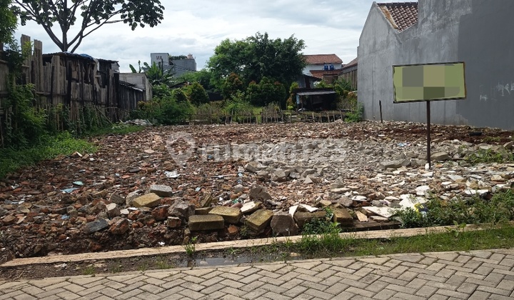 Plot Location Near a Busy and Strategic Road Plot Location Near a Busy and Strategic Road