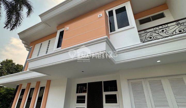 Rumah Mewah Dan Nyaman 2 Lantai Bagus Siap Huni 2