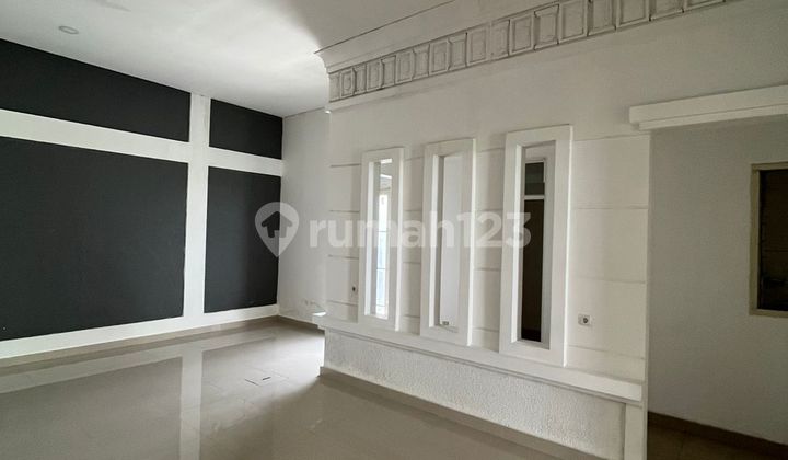 Rumah Bagus dan Rapi di Cluster Europe Glc Siap Huni