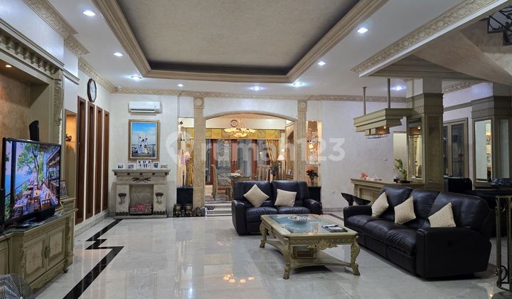 Luxury House in Sunter Agung 2