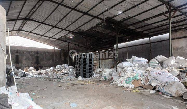 Gudang di di Cigondewah cibiuk 850 m SHM Butuh Renovasi 1