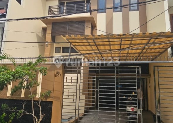 Dijual Rumah Rapih di Kav Porli Jelambar. Hadiah Villa 100M2 di Apple Green