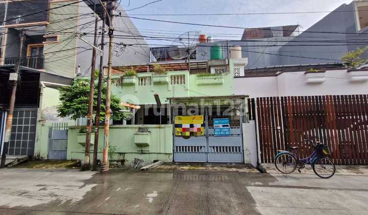 Dijual Rumah Kav Polri Jelambar. Luas 9x15m