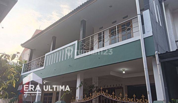 Rumah Besar Cocok Untuk 2 Keluarga Di Samping Sumarecon  1