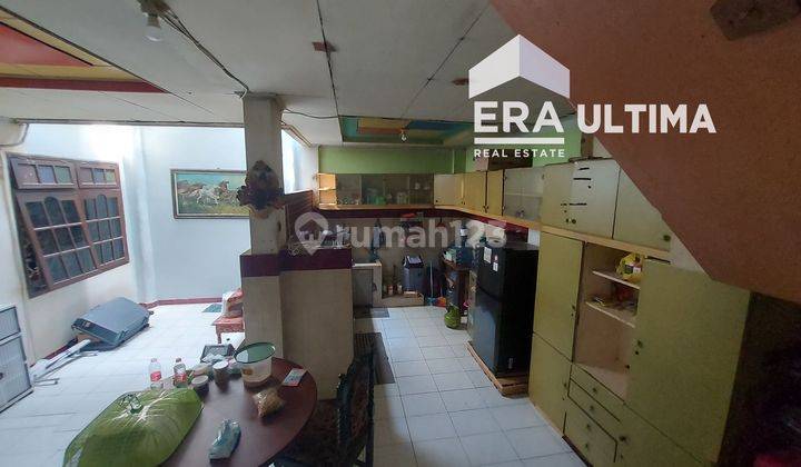 Rumah Besar Di Tempat Strategis Cocok Berbagai Kegunaan 1