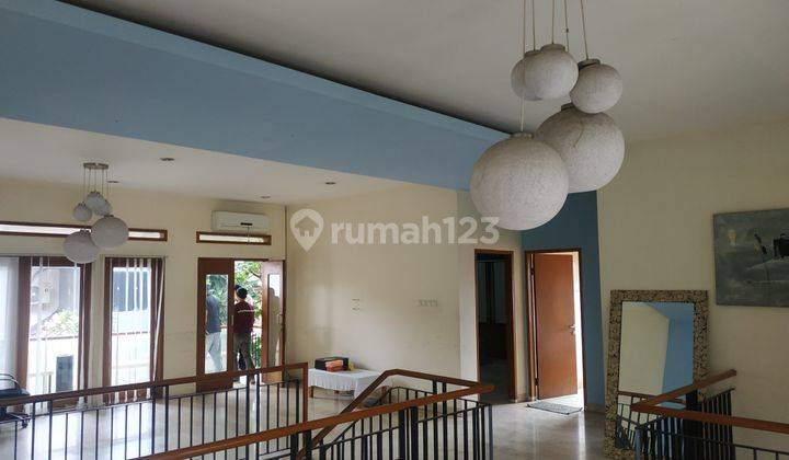 Cocok Kantor Parkir Luas Bisa 5 6mbl  1