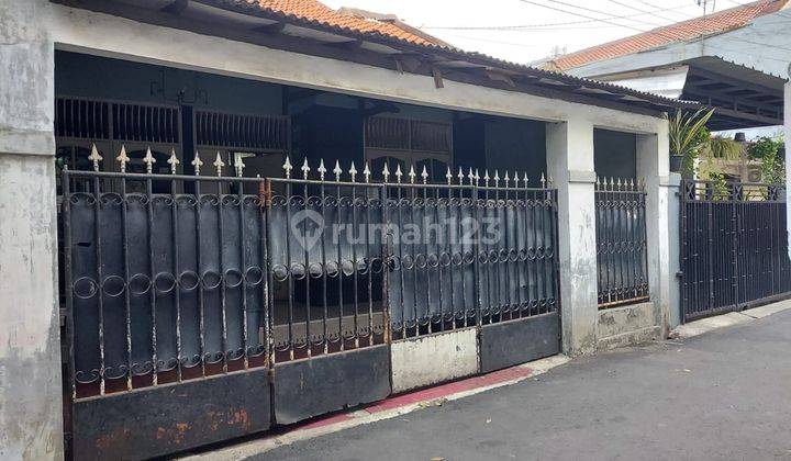 Dijual rumah luas Tebet kebon baru 1