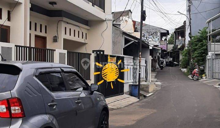 Dijual Rumah 2 Lantai Dalam Komplek Di Kedoya Selatan  1