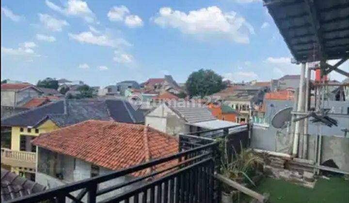 Rumah 3 Lantai Di Kalisari Cijantung Murah 2