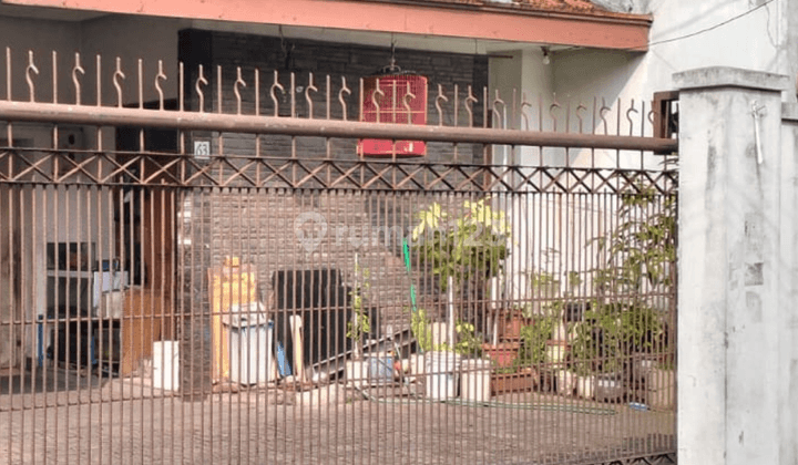 Rumah di Jalan Karang Anyar, Bandung Dekat Dengan Kuriner Cibadak 1