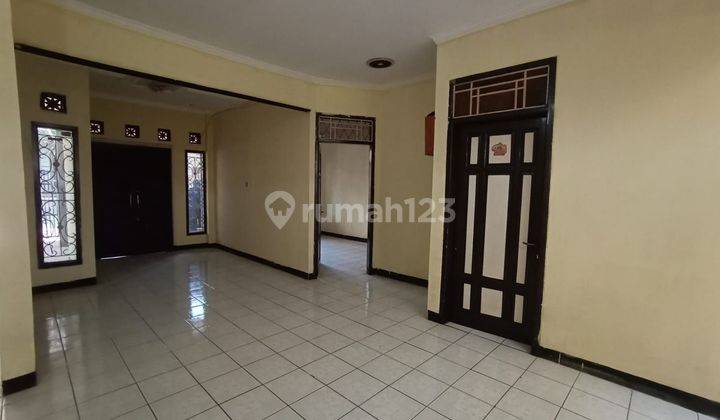 Dijual Rumah Keren dengan Harga miring di Margahayu 2