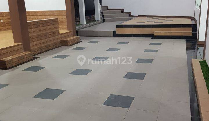 Dijual Gedung Baru untuk usaha harga murah di Padalaranf 2