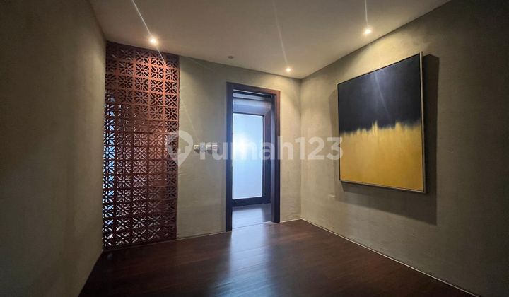 FOR RENT OFFICE BUILDING AT THE PLAZA ASIA