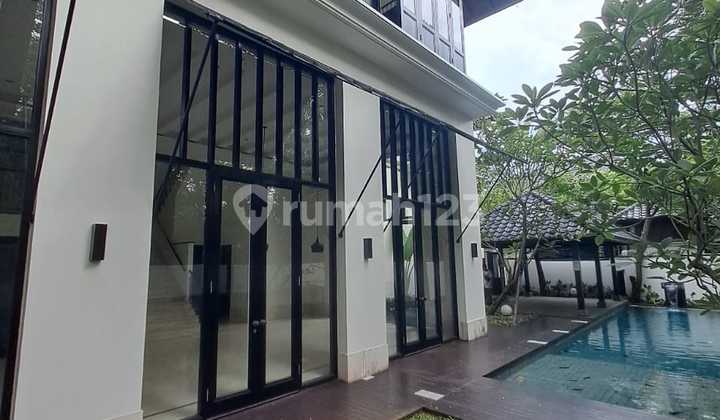 Newly Renovated Modern Bali-Style House in a Compound for Rent - Kemang