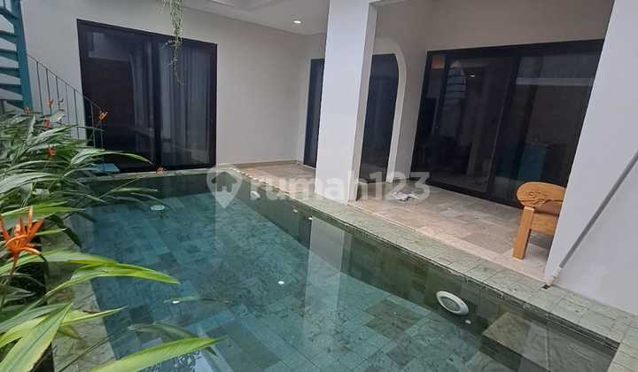For Rent. Bright Single Story Home with Pool in Kemang Area
