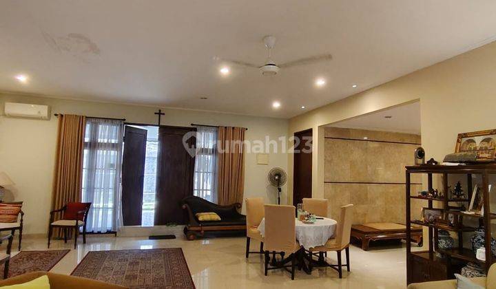 Dijual Rumah di Kemang 2