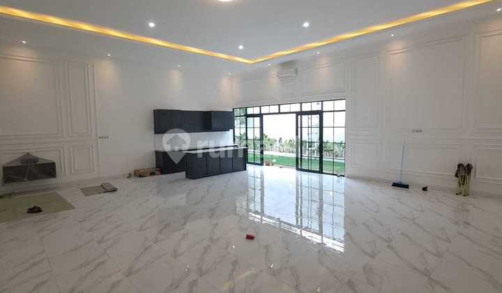 For Sale. New Move-in Ready House in the Strategic Location of Kebayoran Baru. 2