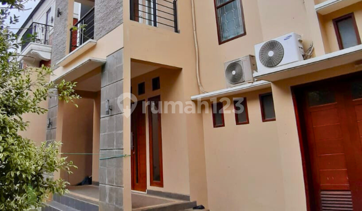 Dijual Rumah Plafon tinggi di senopati area SCBD Kebayoran Baru