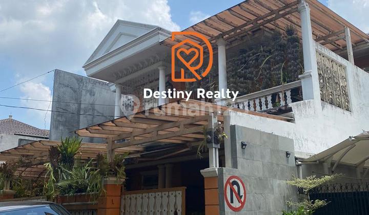 UNIQUE DESIGN HOUSE IN THE HEART OF CIPETE UTARA! 2