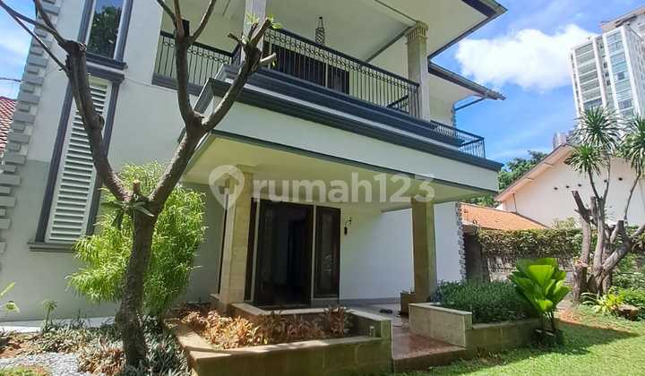 Dijual. Rumah Mewah Lokasi Premium Dharmawangsa Kebayoran Baru