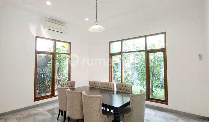 For Rent House in a Quiet Area With A Large Garden Kemang Dalam