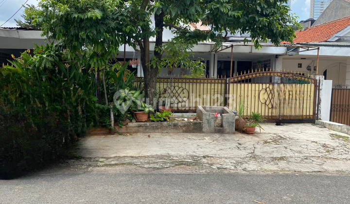 For Sale. Land Calculation House in Pakubuwono Prime Area. Rarely Available.