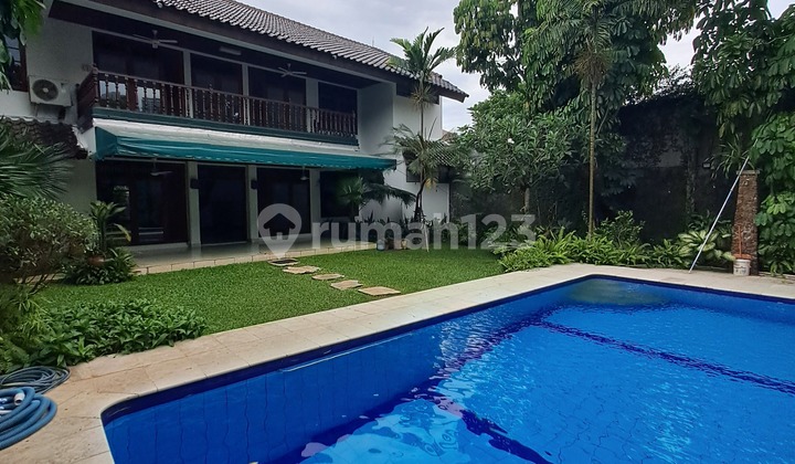For Rent Spacious House With A Large Garden And Swimming Pool In Kemang Utara. 2