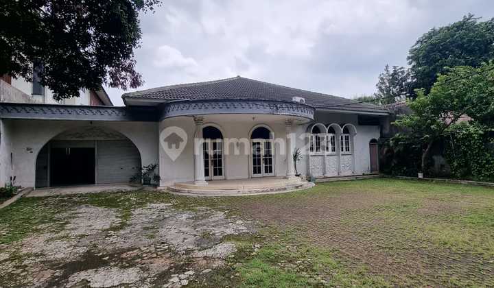 Dijual Rumah Hitung Tanah Daerah Komersial Ampera Luas 1.100m2 Kemang near Pejaten, dan TB Simatupang
