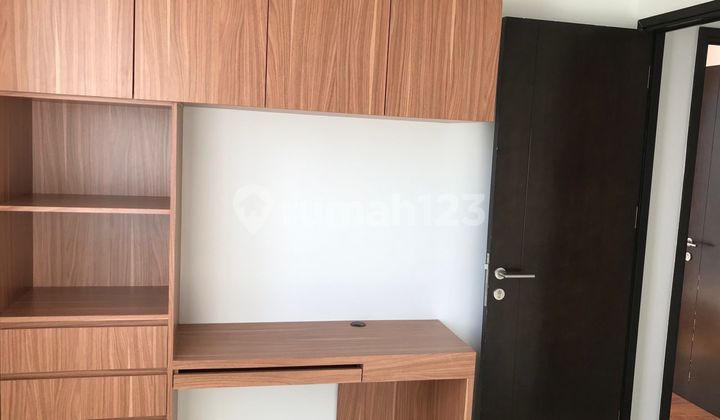 Jual Apartemen Westmark Harga Miring 2 BR Semi Furnish Desain Minimalis Moderen Best View Best Price Best Deal Jakarta Barat 2