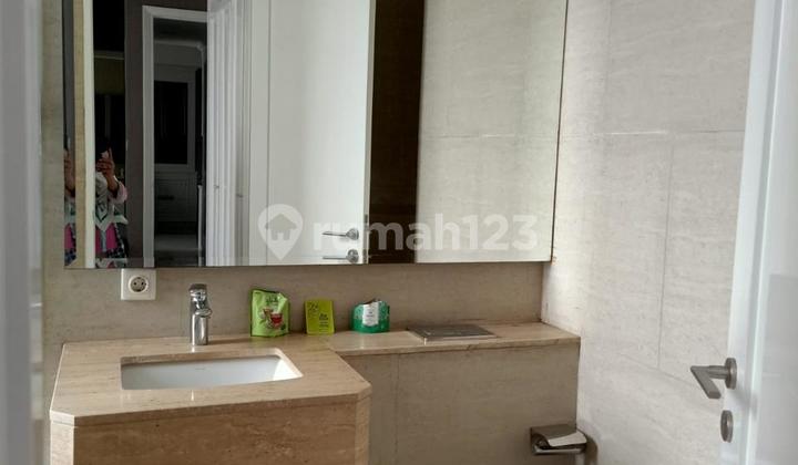 Jual Murah Apartemen Taman Anggrk Residence Type 3 br Private Lift Siap Hunifull Furnish Best View Best Price Jakarta Barat!!!! 2