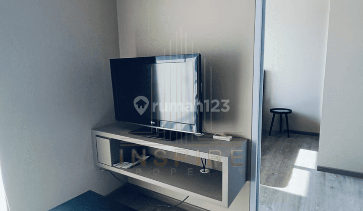 Apartemen 1BR Cosmo Terrace Furnished, Sewa Murah Rp 7 Juta  2