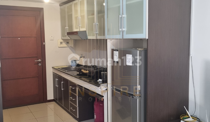 SEWA APARTEMEN ROYAL MEDIT TYPE STUDIO FULL FURNISH SIAP HUNI BEST VIEW VIEW POOL JAKARTA BARAT 