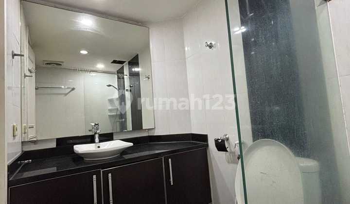 Jual Harga Miring 2 br Full Furnish Strategis Siap Huni Desain Minimalis Clasic Jakarta Barat 1