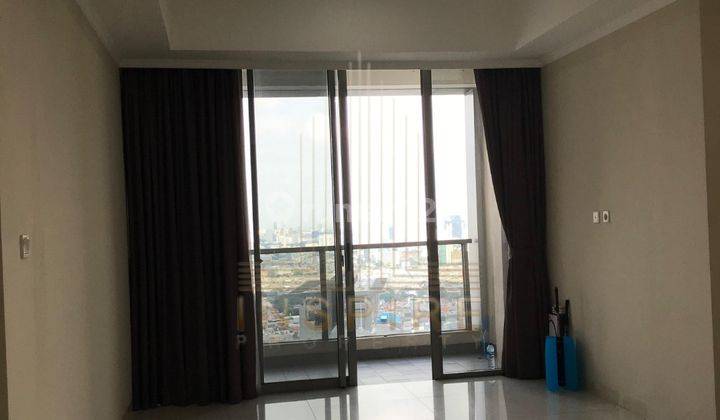 sewa apartemen residence 3BR unfurnished lift private  1