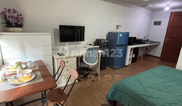Sewa Apartemen Studio Royal Unit Baru Dan Bagus  2