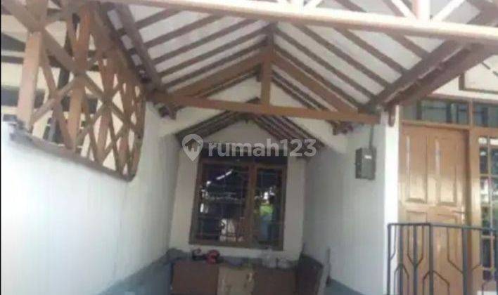 Rumah 2 lantai siap huni dalam komplek lokasi strategis 2