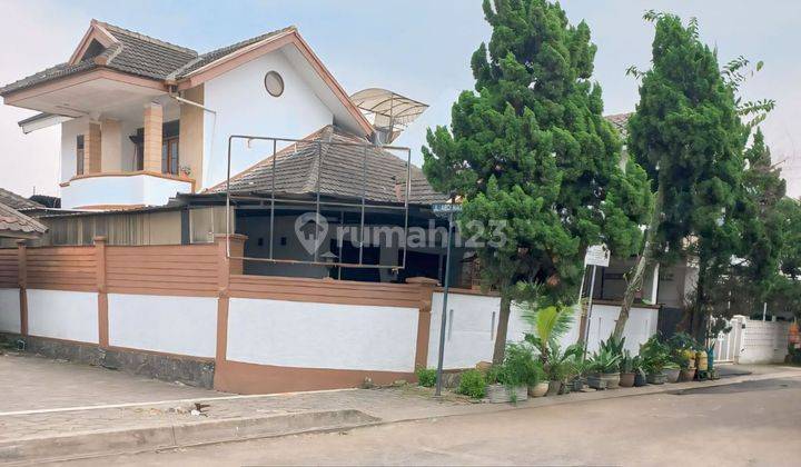 Rumah Bagus Singgasana 2 Lantai SHM siap Huni 1