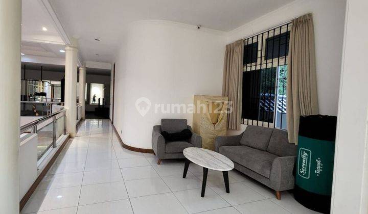 Rumah Lux full Furnish Strategis Dekat Jalan BKR Bandung 2