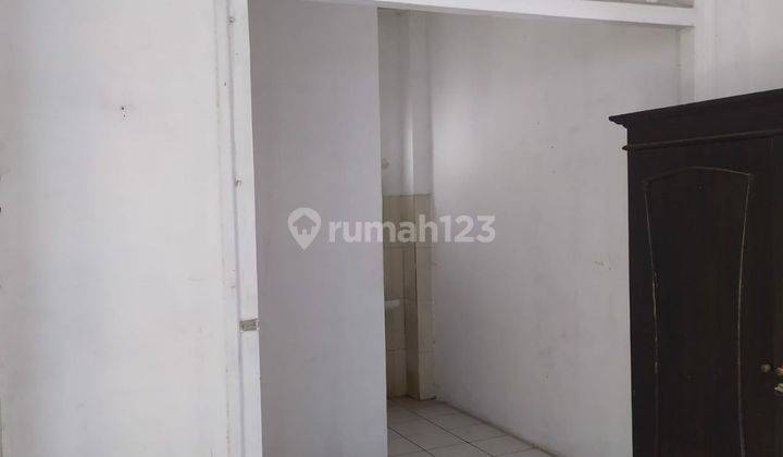 Rumah Lama Hitung Tanah di Mainroad Sayap Gatot Subroto 2