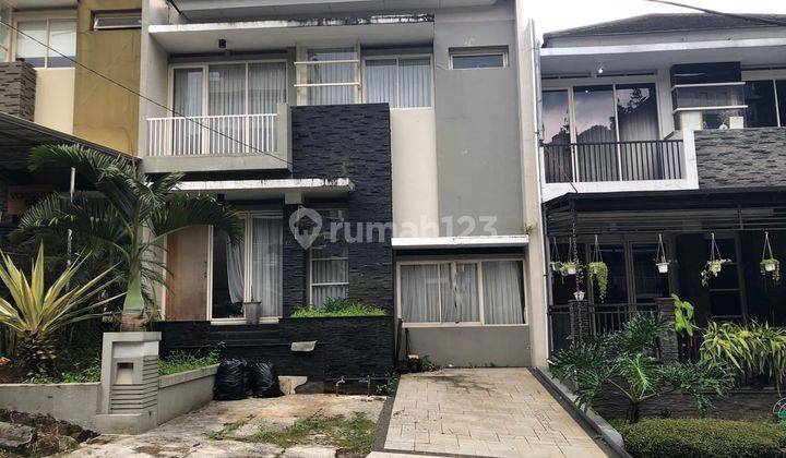 Rumah 2 Lantai Bagus SHM Dago Resort Bandung 1