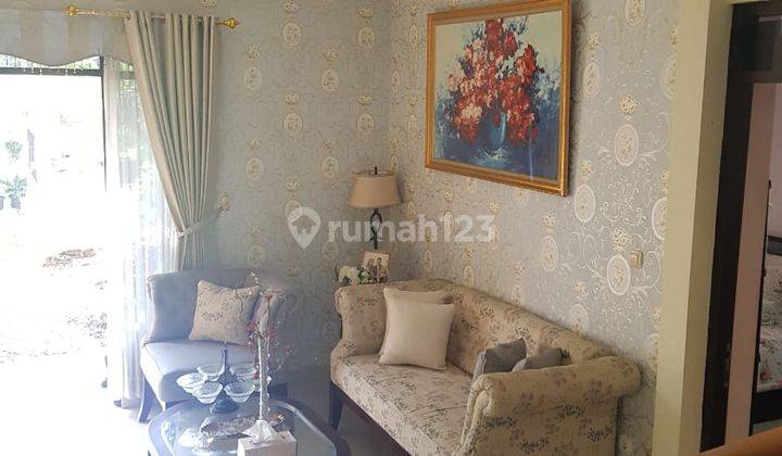 Dijual Rumah Bagus 3 Lantai Full Furnished Di Villa Pajajaran 2