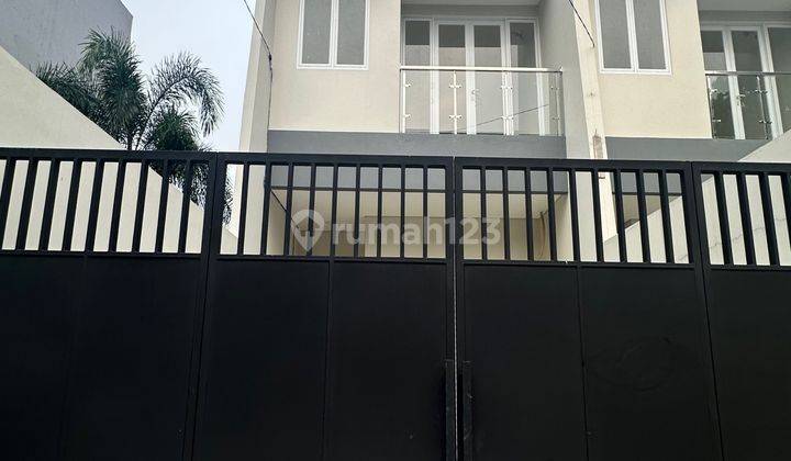 Rumah 5x25 Meruya Utara Jakarta Barat 1