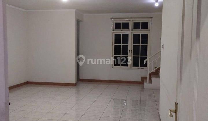 Disewakan Rumah Besar Kawasan Puri Indah Jakarta Barat 1