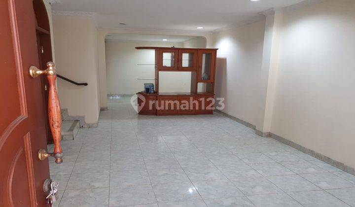 Rumah Siap Huni Komplek Taman Palem Lestari Jakarta Barat 1