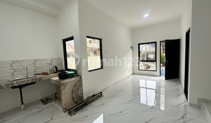 Dijual Rumah Hook Metland Puri One Gate System 2