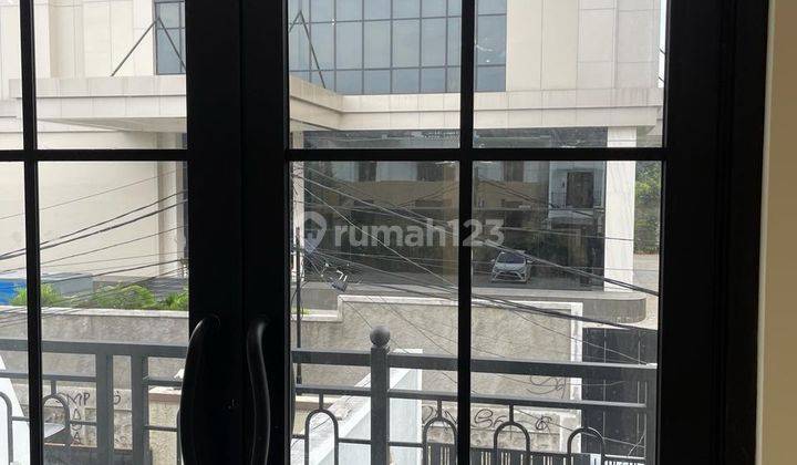 Dijual Rumah Rapi Siap Huni Daerah Permata Hijau 2