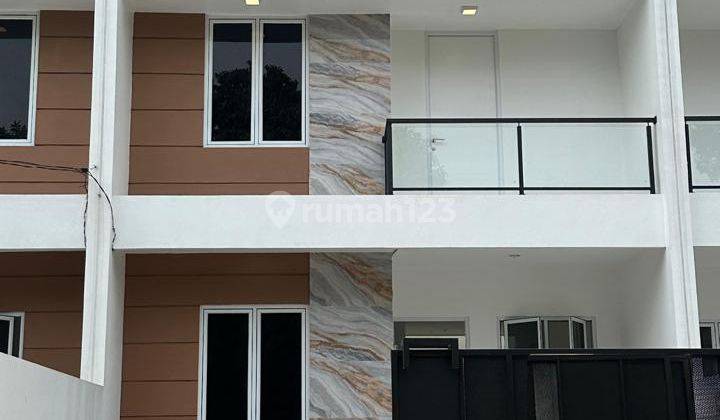 Dijual Rumah Rapi Lebar 6 2 Lantai Meruya Utara Jakarta Barat 1