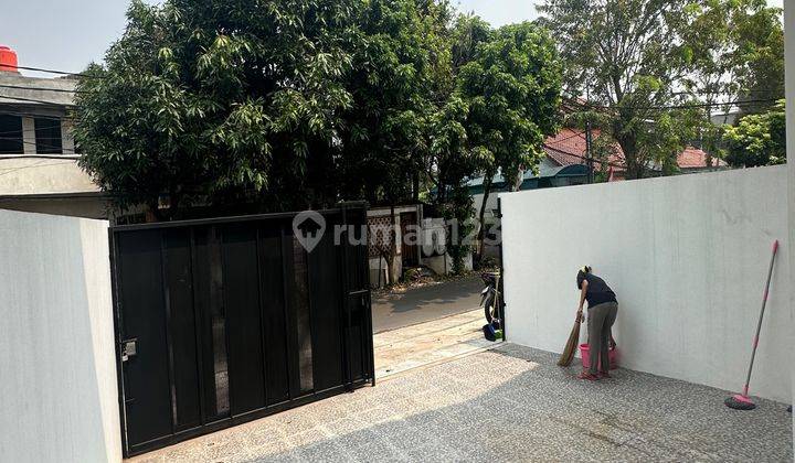 Dijual Rumah Rapi Lebar 6 2 Lantai Meruya Utara Jakarta Barat 2