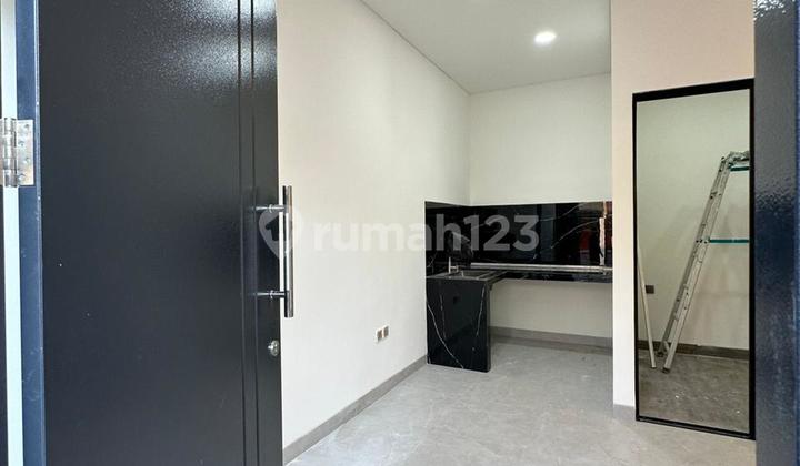 Dijual Rumah Custom 3 Lantai Di Meruya Utara Jakarta Barat